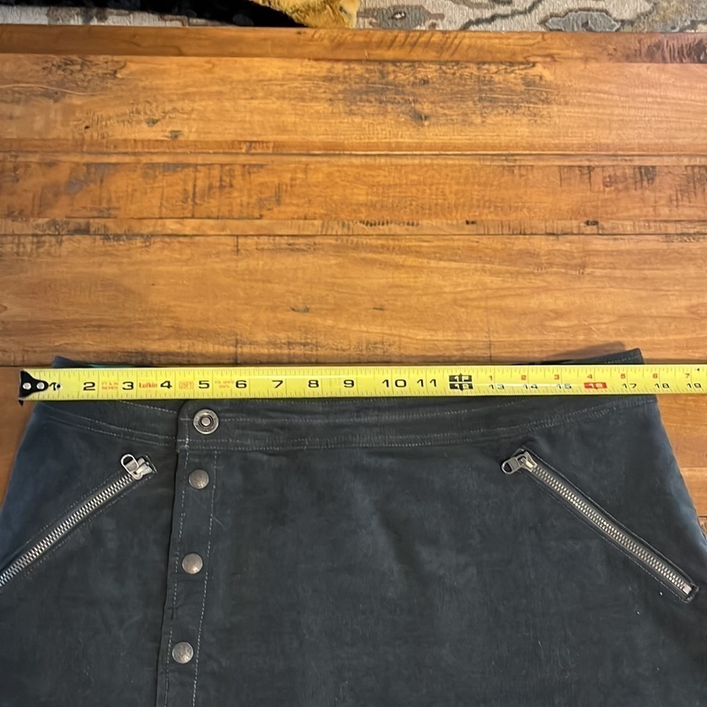KUHL corduroy skirt - Picture 5 of 7